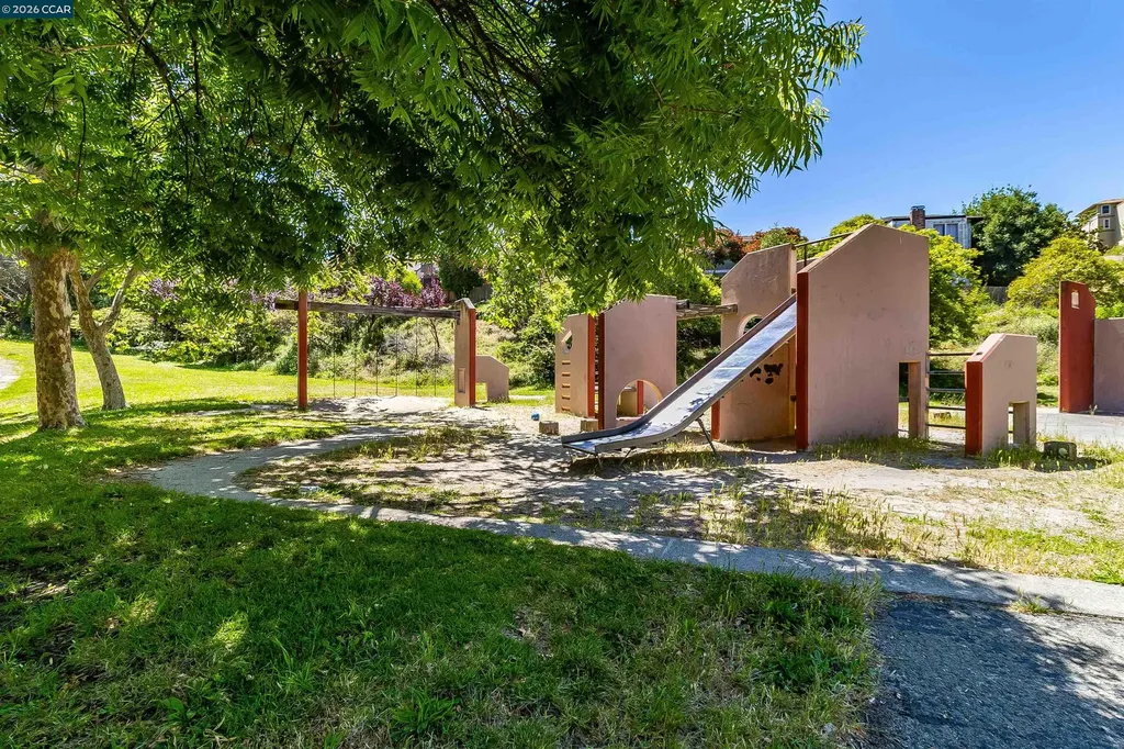1243 Fairway Drive Richmond CA 94803