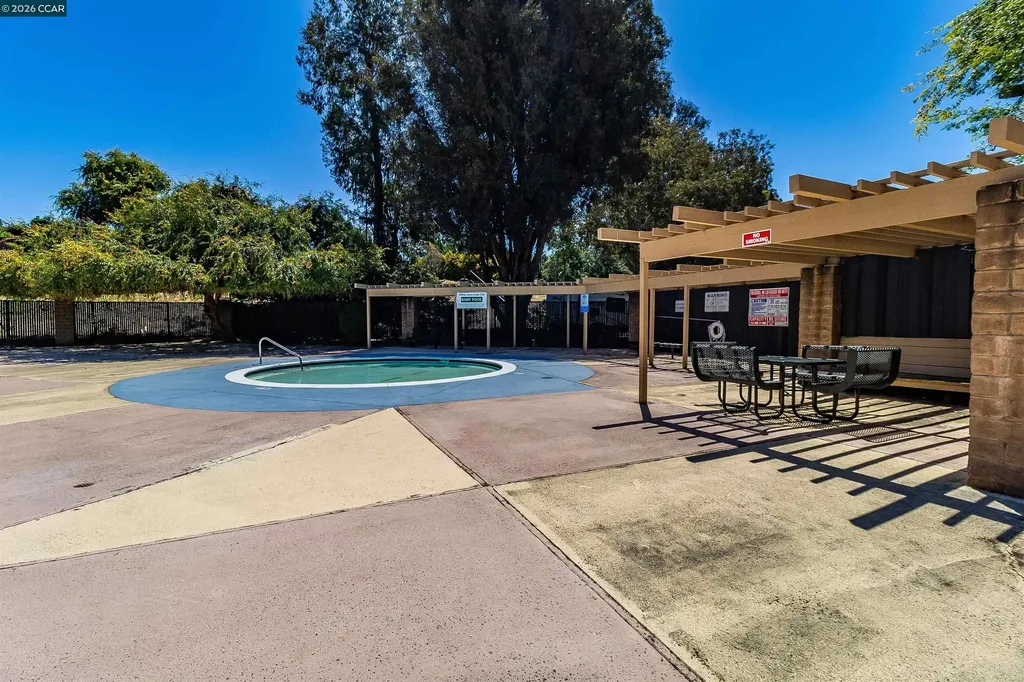 1243 Fairway Drive Richmond CA 94803