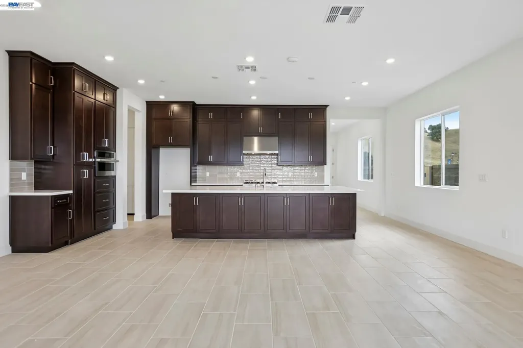 1095 Riverbend Drive Brentwood CA 94513