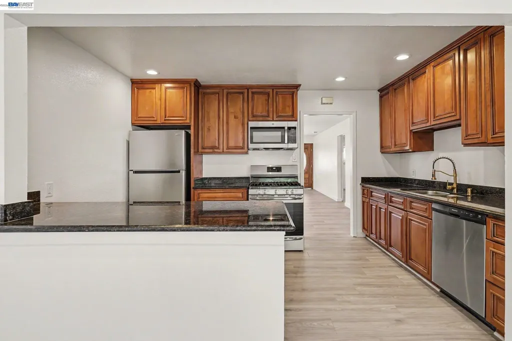 1598 Beechwood Avenue San Leandro CA 94579