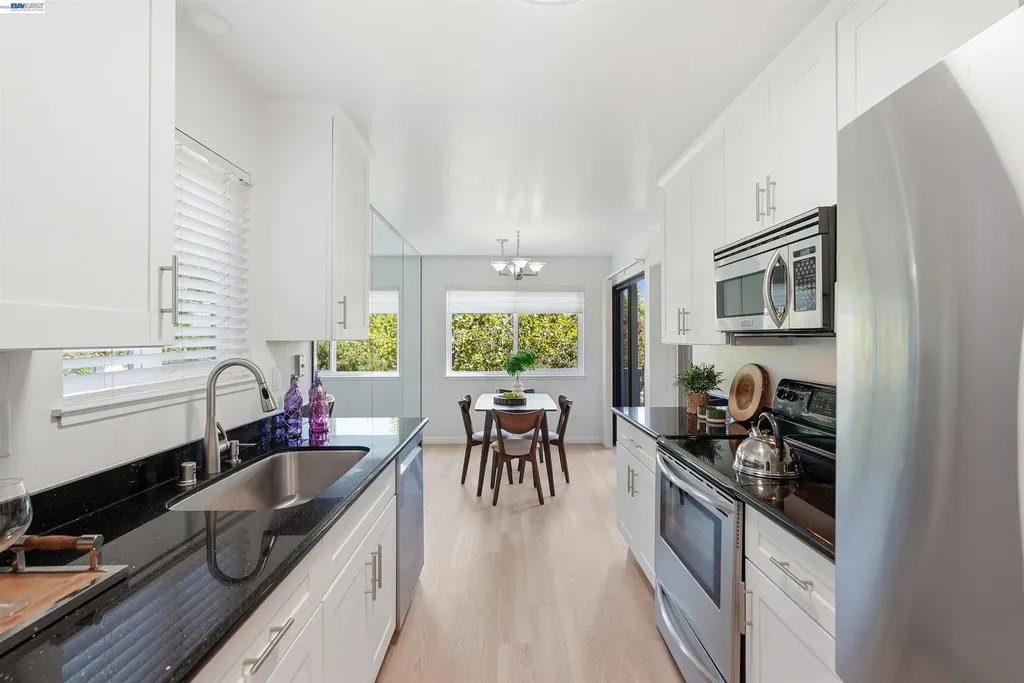1810 Central Avenue Alameda CA 94501