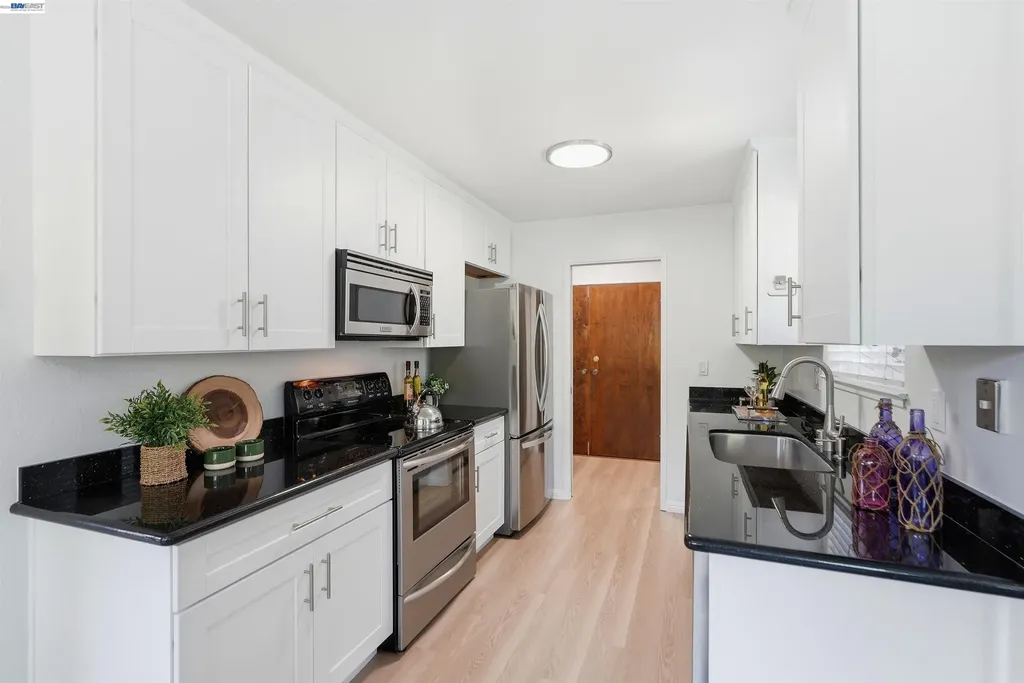 1810 Central Avenue Alameda CA 94501