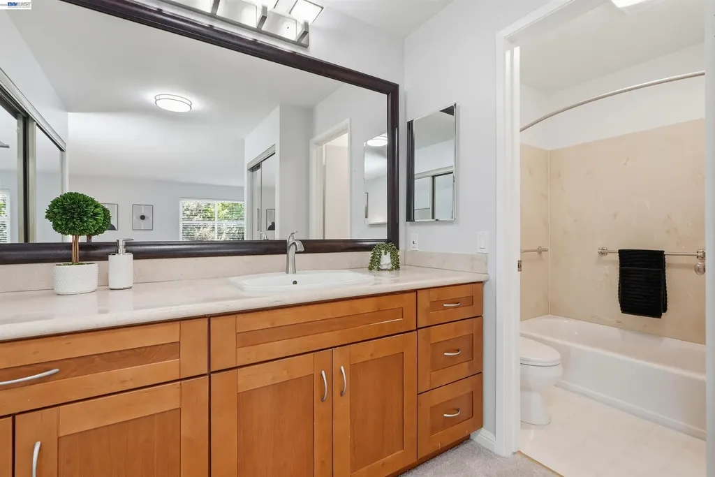 1810 Central Avenue Alameda CA 94501
