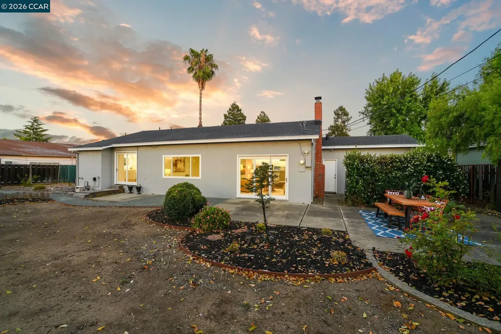 1842 Woodsdale Court Concord CA 94521