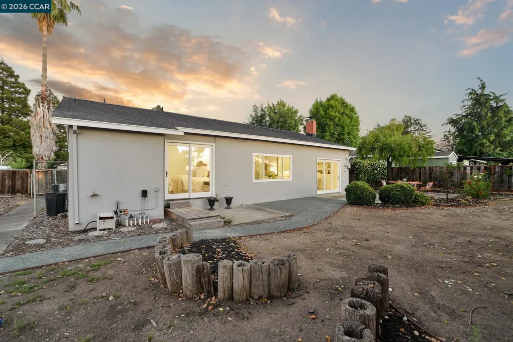 1842 Woodsdale Court Concord CA 94521