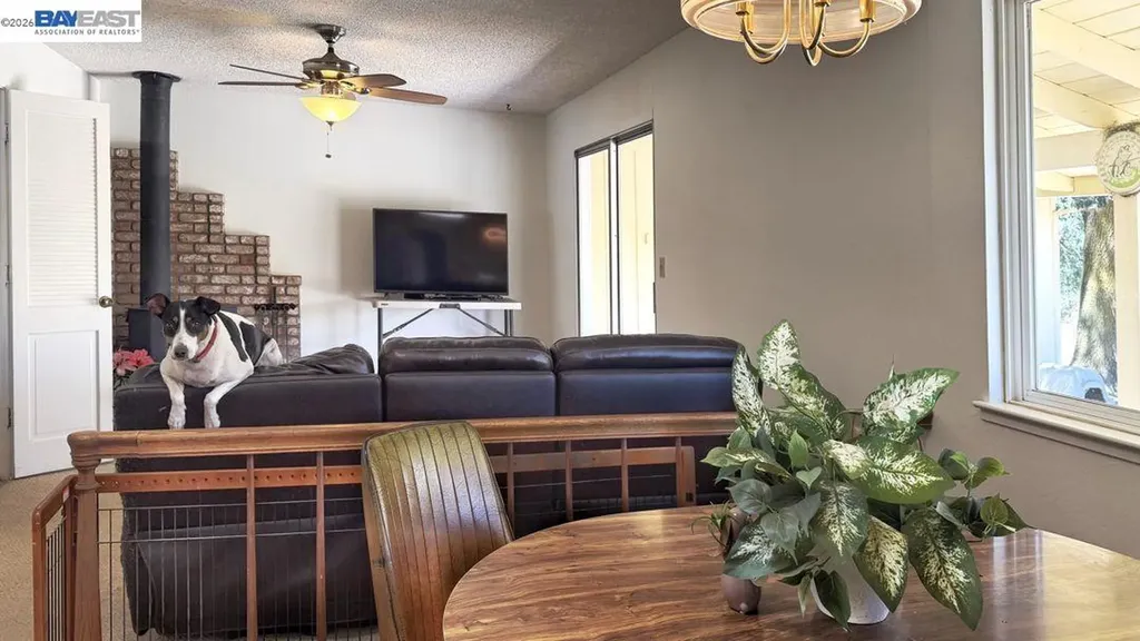 17101 Marsh Creek Road Clayton CA 94517