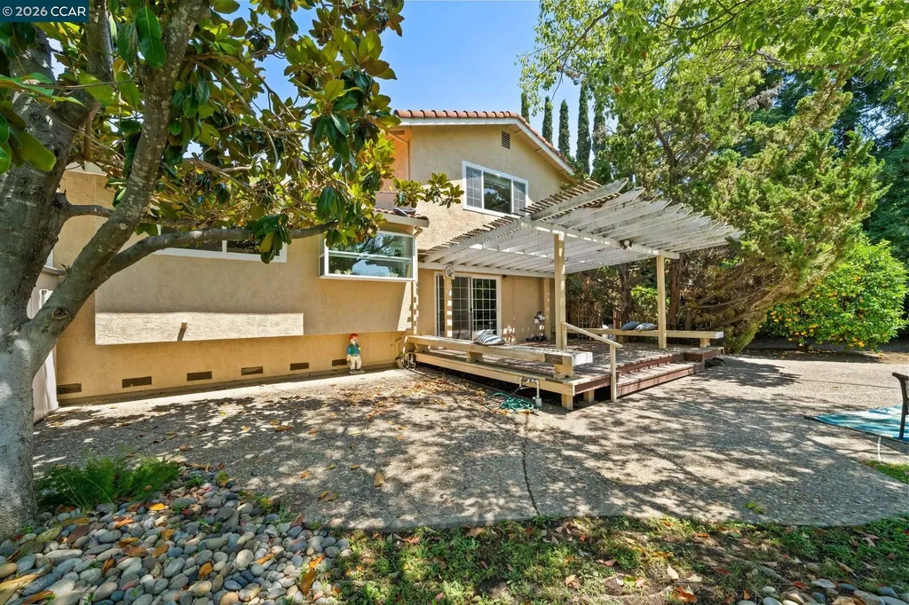 721 Black Point Place Clayton CA 94517