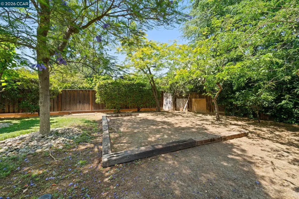 721 Black Point Place Clayton CA 94517