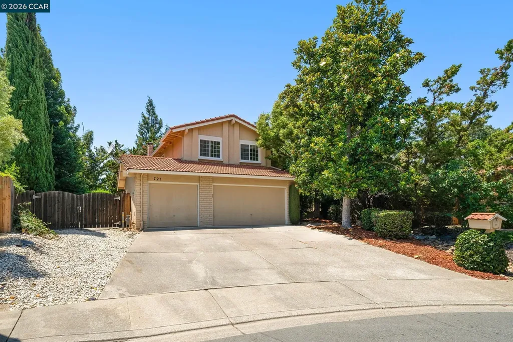 721 Black Point Place Clayton CA 94517