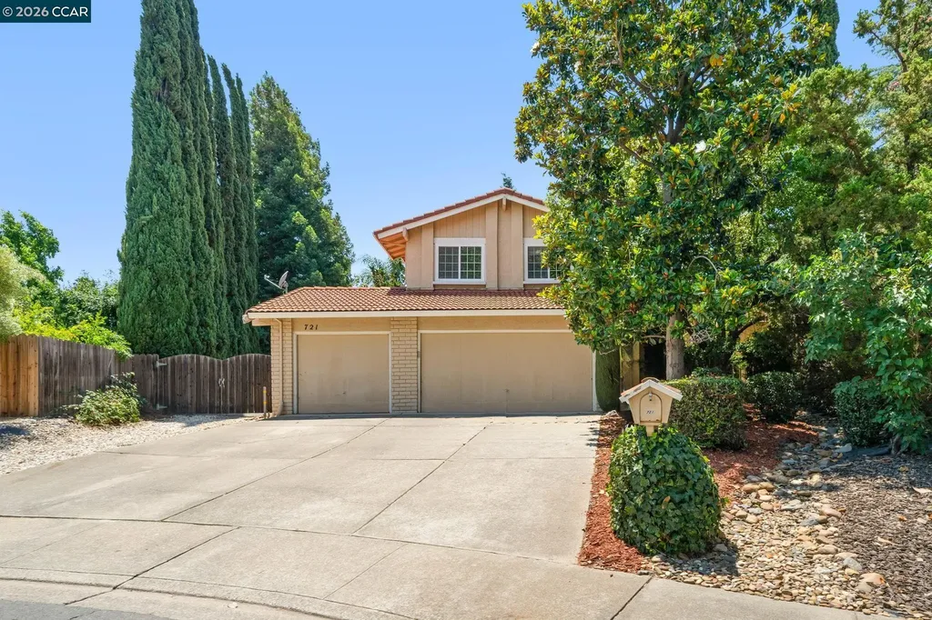 721 Black Point Place Clayton CA 94517