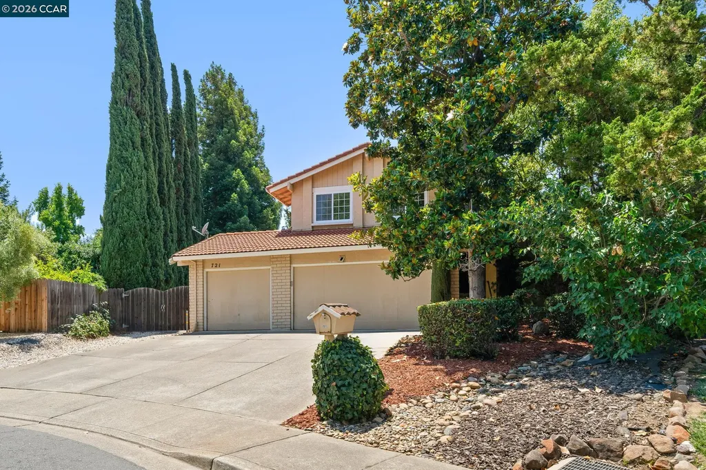 721 Black Point Place Clayton CA 94517