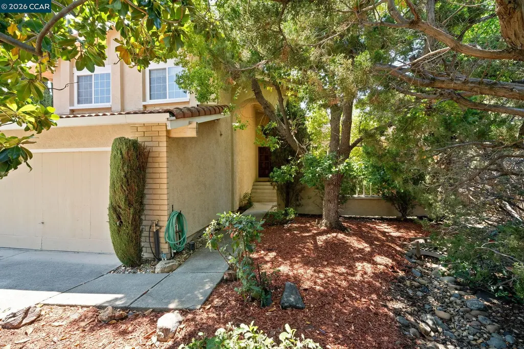 721 Black Point Place Clayton CA 94517
