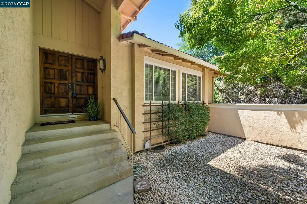 721 Black Point Place Clayton CA 94517