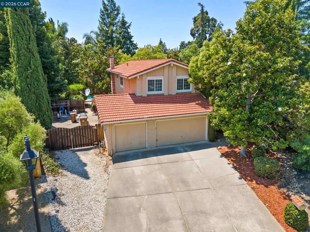 721 Black Point Place Clayton CA 94517