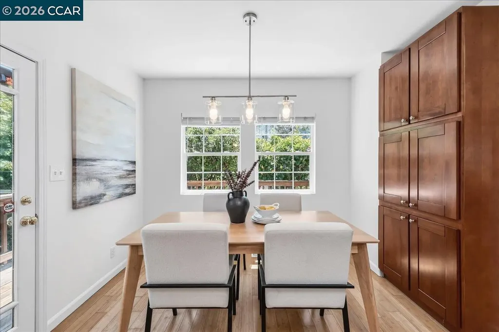 7568 Greenly Drive Oakland CA 94605