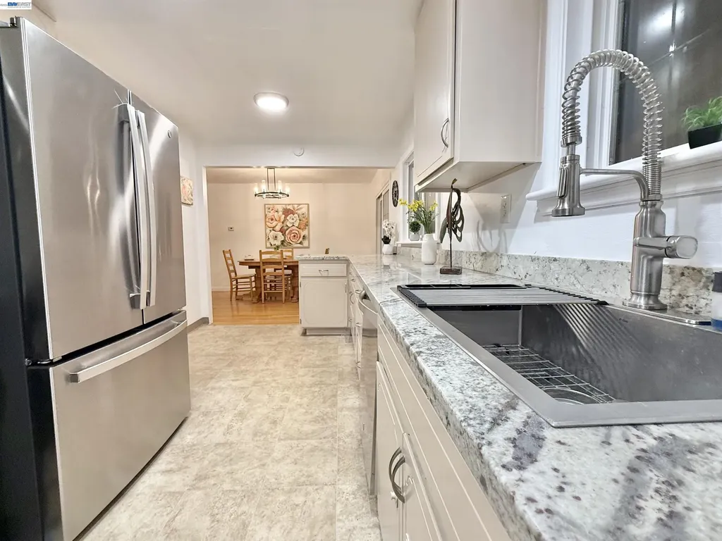 22570 Thelma Street Hayward CA 94541