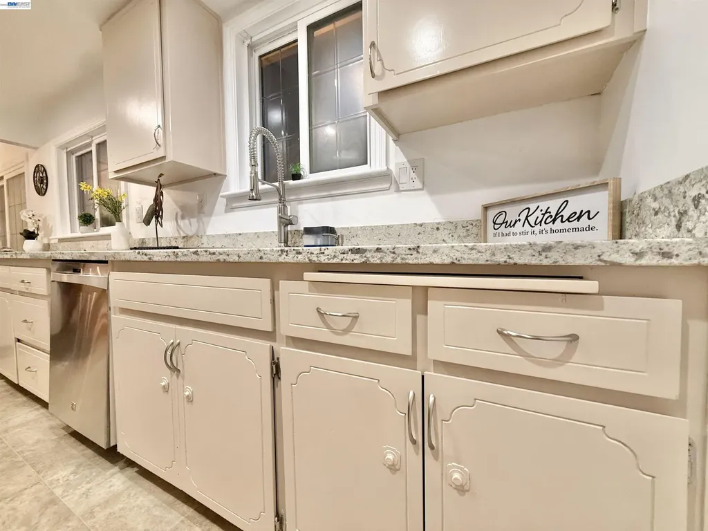 22570 Thelma Street Hayward CA 94541