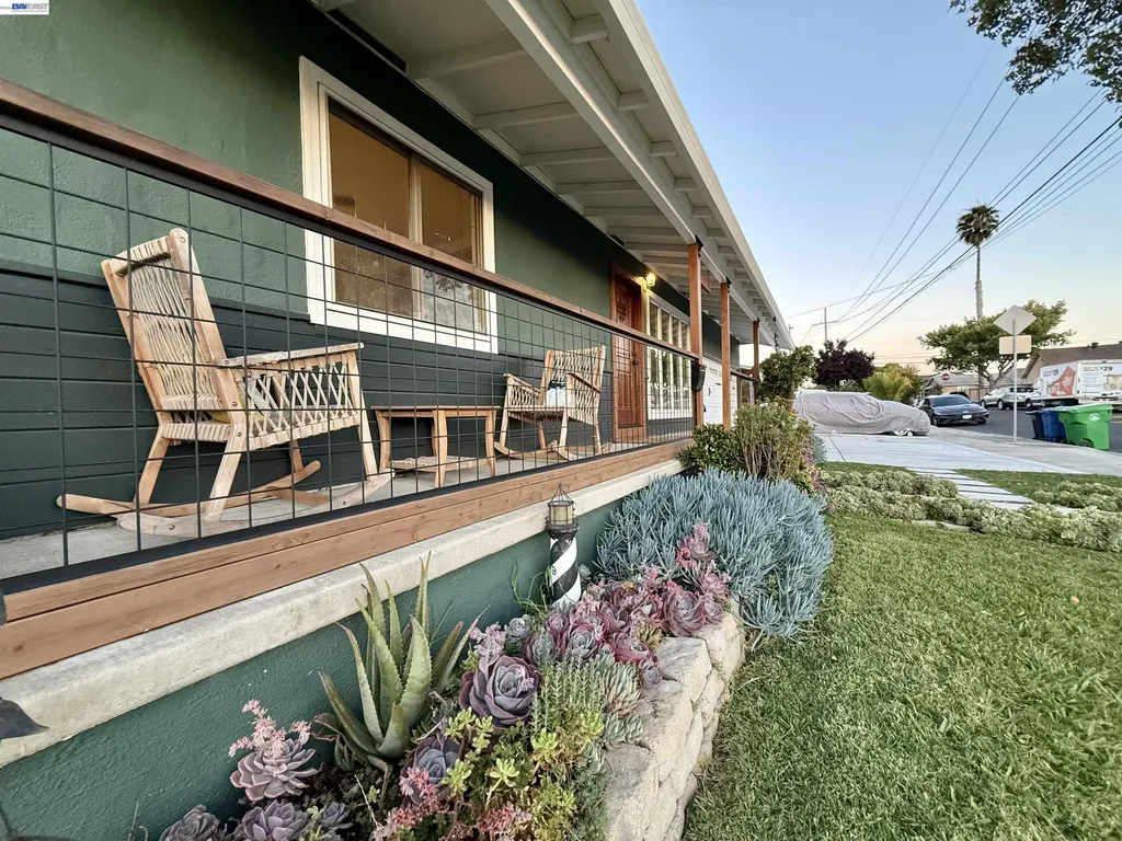 22570 Thelma Street Hayward CA 94541