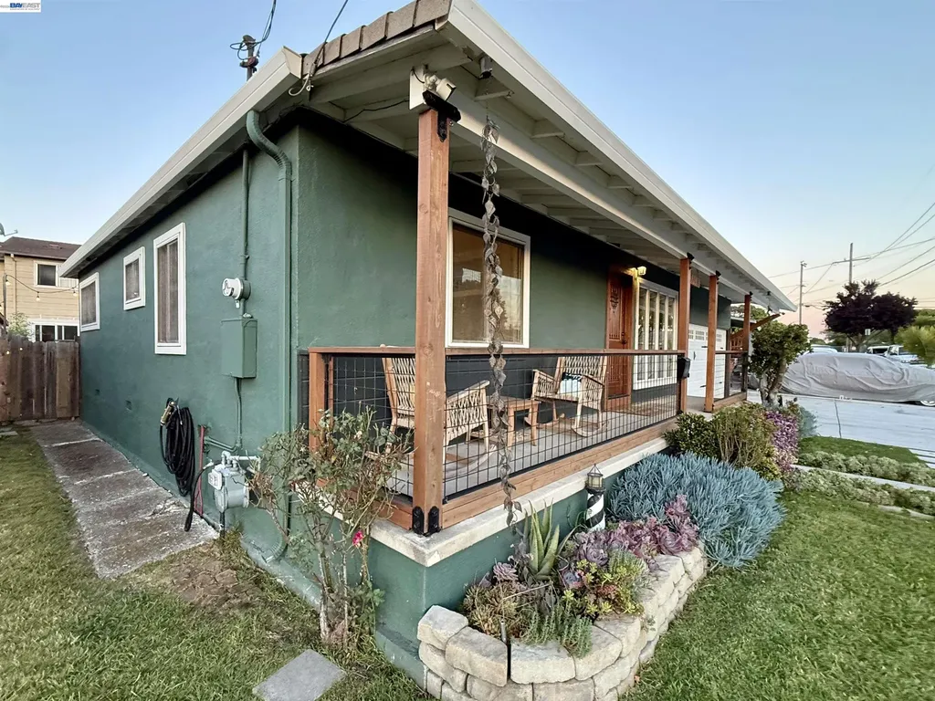 22570 Thelma Street Hayward CA 94541