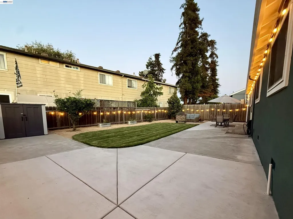 22570 Thelma Street Hayward CA 94541