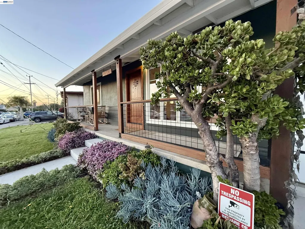 22570 Thelma Street Hayward CA 94541