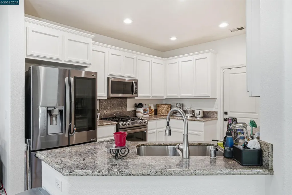 67 Standley Court Pittsburg CA 94565