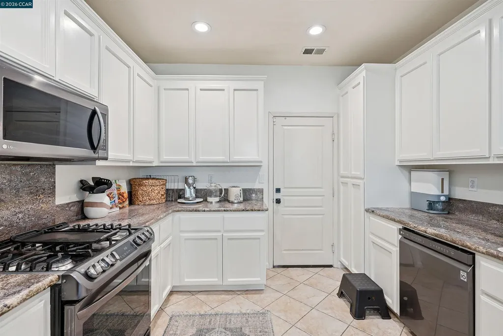 67 Standley Court Pittsburg CA 94565