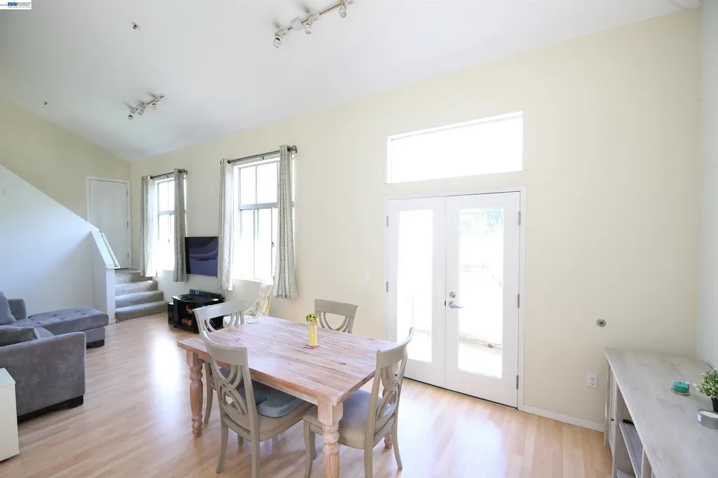 425 28th Street Oakland CA 94609