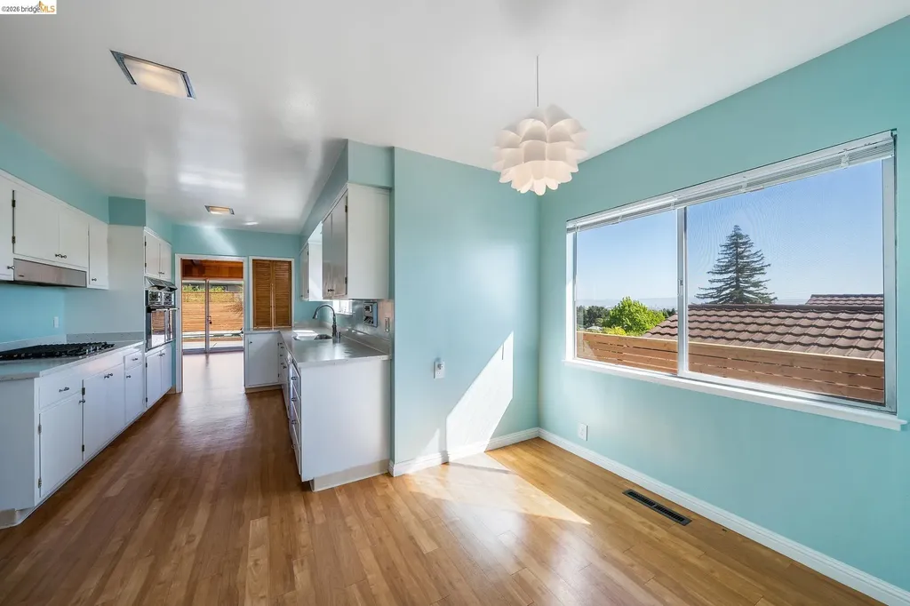 4120 Rhoda Oakland CA 94602