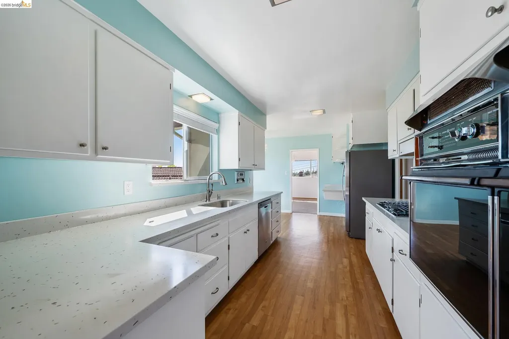 4120 Rhoda Oakland CA 94602