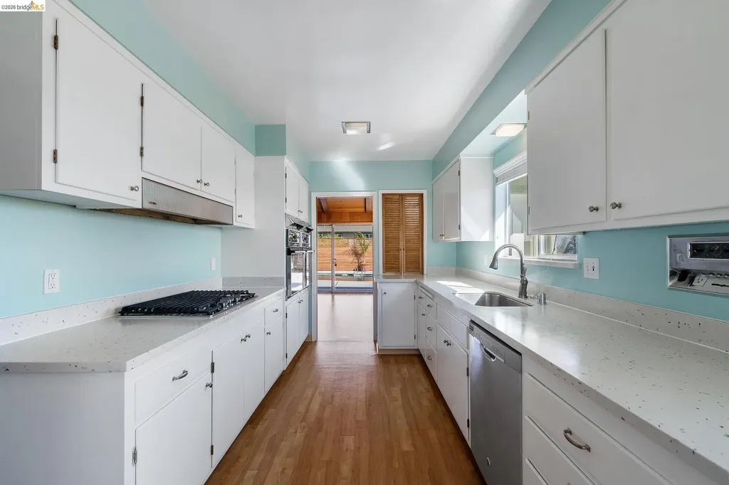 4120 Rhoda Oakland CA 94602