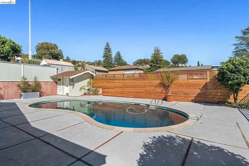 4120 Rhoda Oakland CA 94602