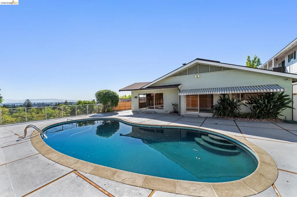 4120 Rhoda Oakland CA 94602