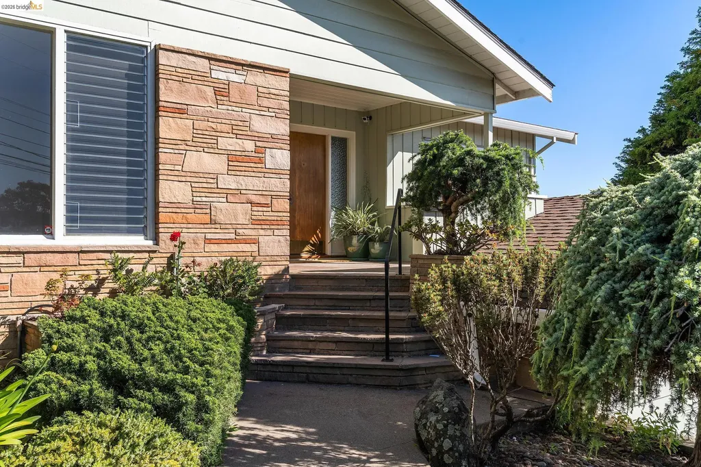 4120 Rhoda Oakland CA 94602