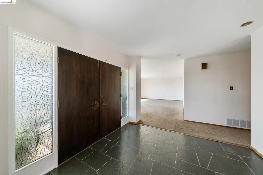 4120 Rhoda Oakland CA 94602