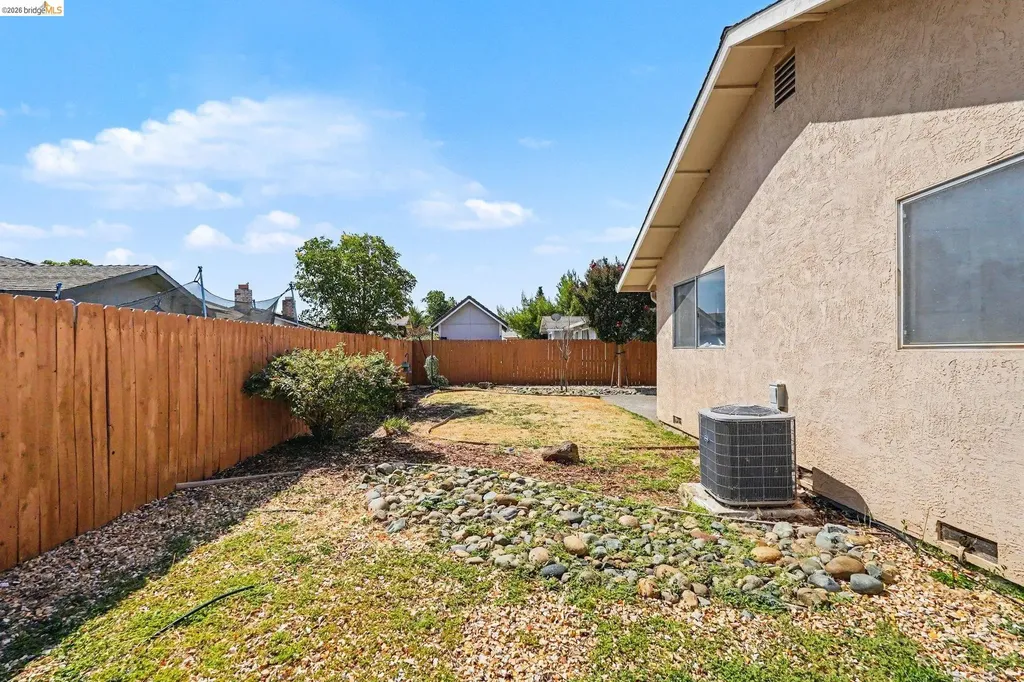 511 El Mar Suisun City CA 94585