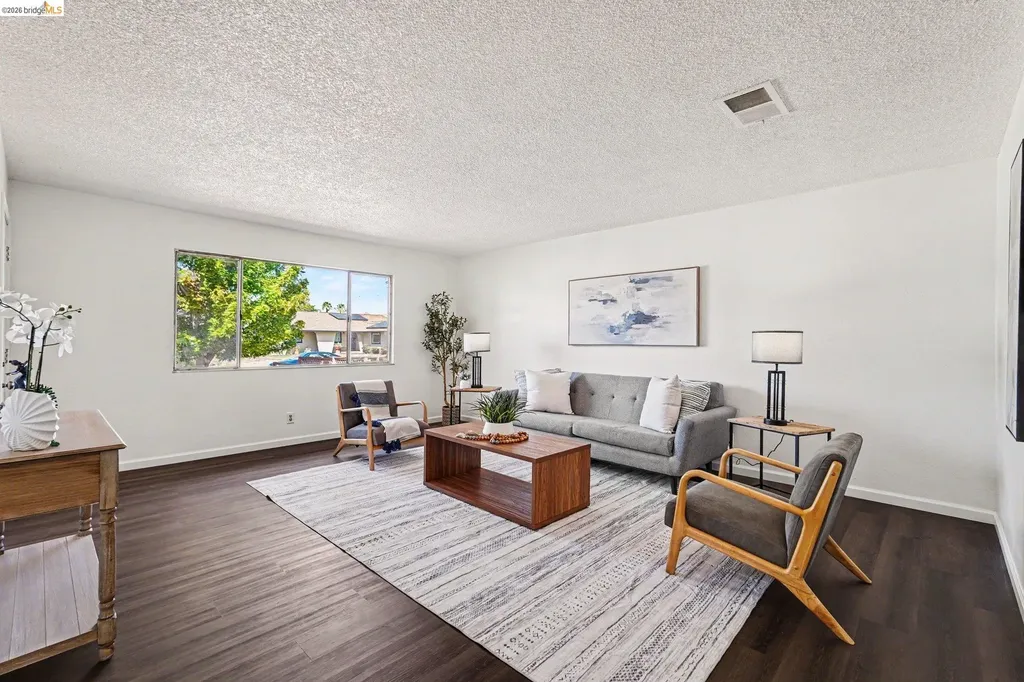 511 El Mar Suisun City CA 94585