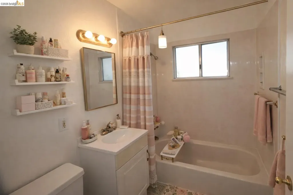 2656 38th Avenue Oakland CA 94619