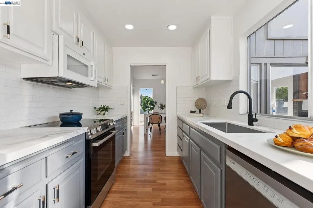 1034 Trellis Lane Alameda CA 94502