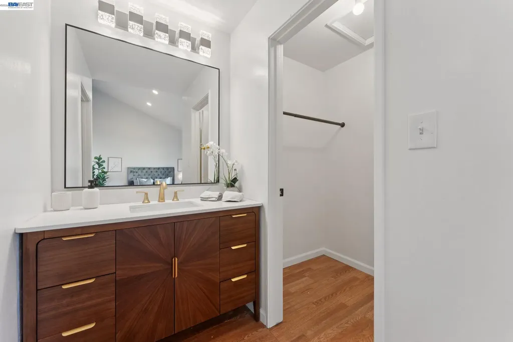 1034 Trellis Lane Alameda CA 94502