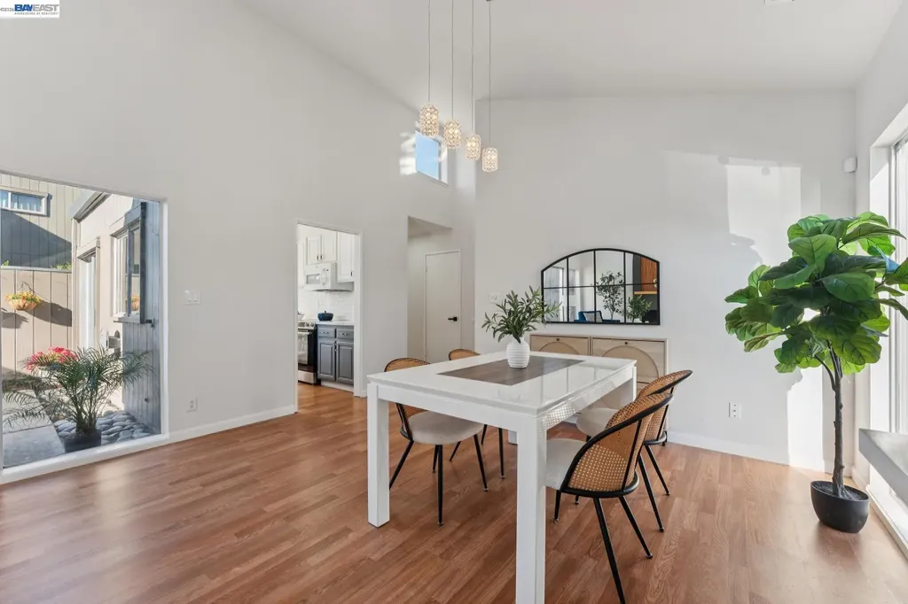 1034 Trellis Lane Alameda CA 94502