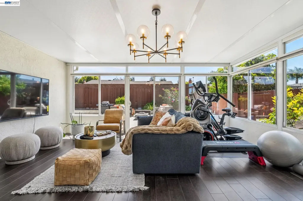 2485 Medallion Drive Union City CA 94587