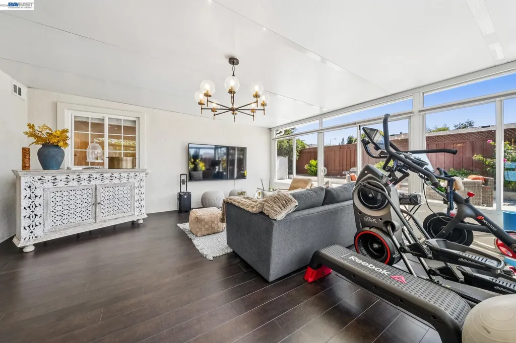 2485 Medallion Drive Union City CA 94587