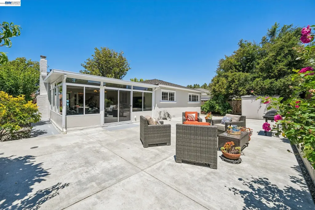 2485 Medallion Drive Union City CA 94587