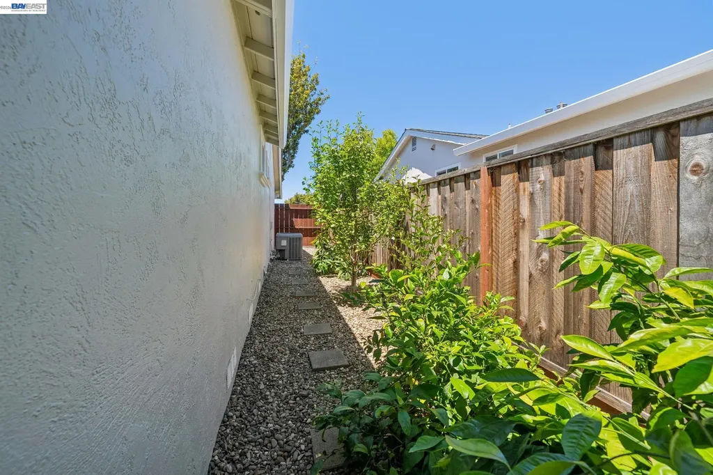 2485 Medallion Drive Union City CA 94587
