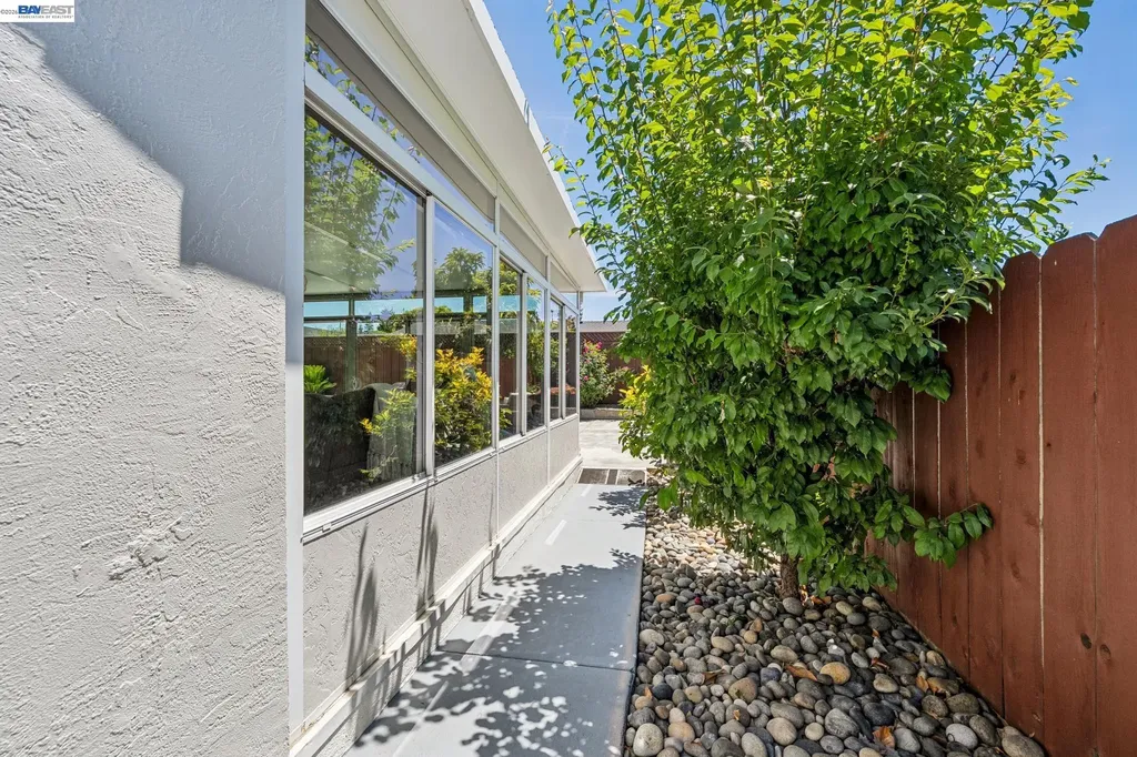 2485 Medallion Drive Union City CA 94587