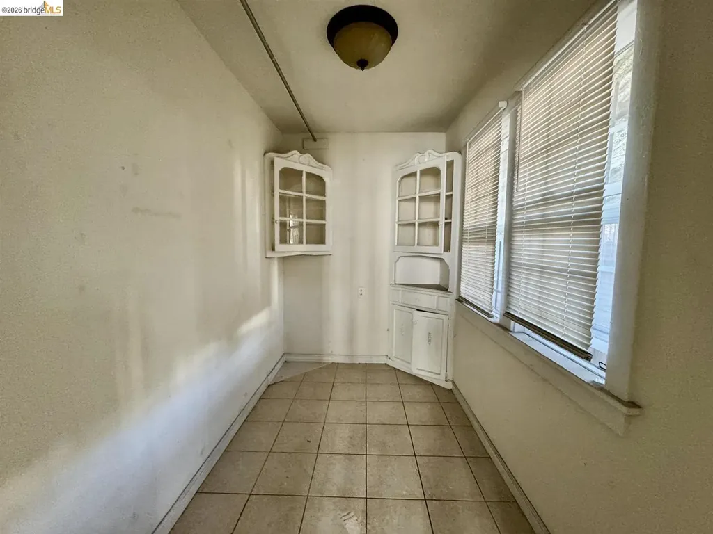 220 International Boulevard Oakland CA 94606