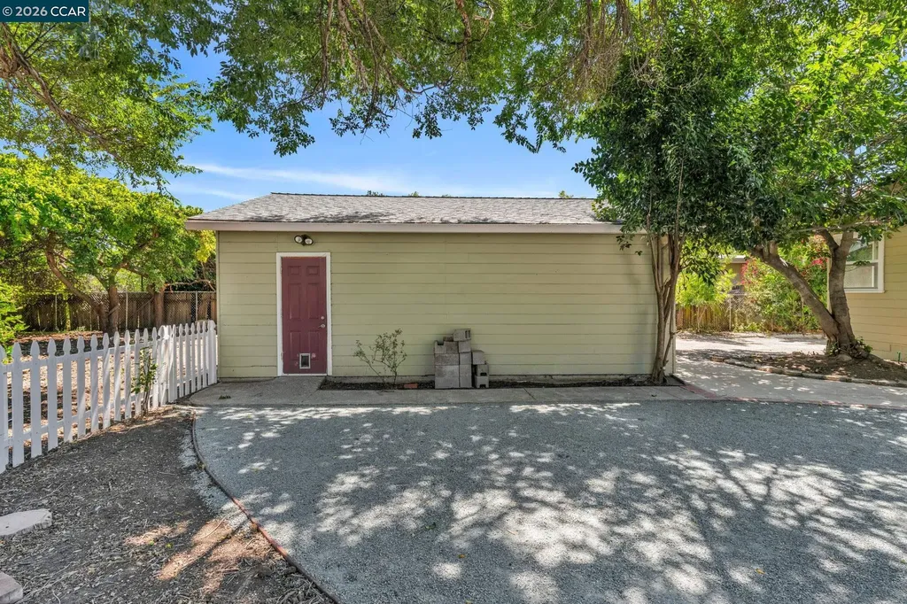 2072 Chalomar Road Concord CA 94518