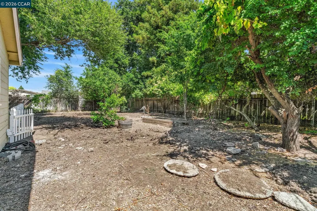 2072 Chalomar Road Concord CA 94518