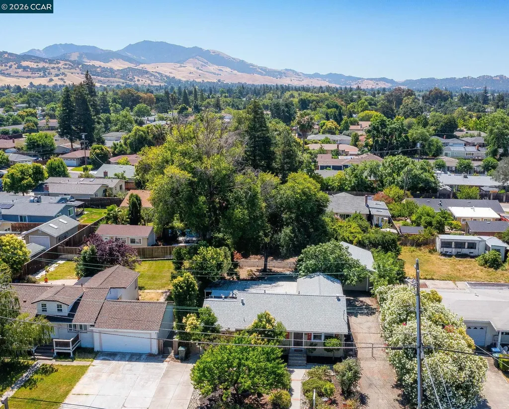 2072 Chalomar Road Concord CA 94518